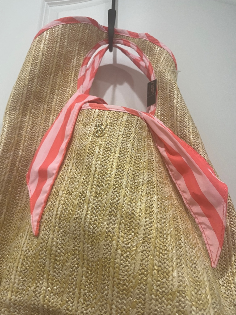 Victoria’s Secret Reversible Straw Tote Beach Bag Pink White Stripes NWT - Picture 4 of 13